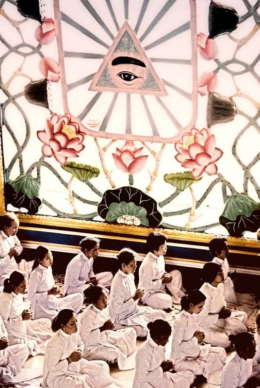 peace-piece-tom-abraham-priest students of Cao Dai I | môn đồ đạo Cao Đài I