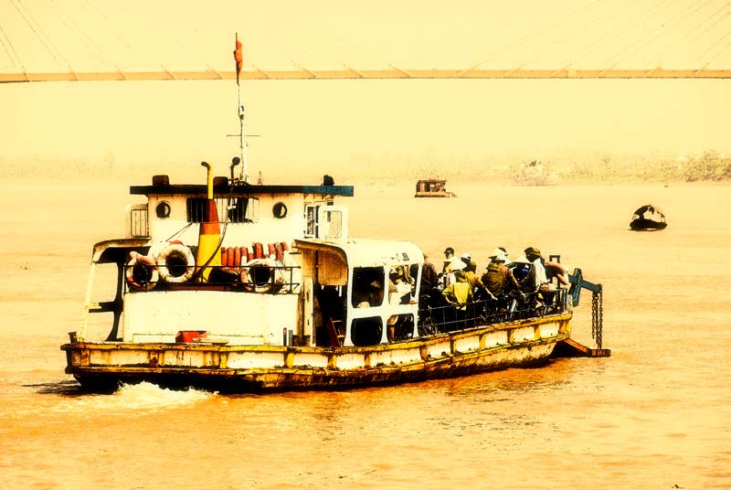 peace-piece-tom-abraham-ferry at Hai Phong | phà tại Hải Phòng