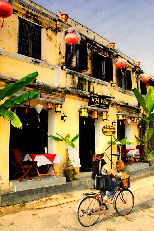 peace-piece-tom-abraham-promenade in Hoi An | đi dạo ở Hội An